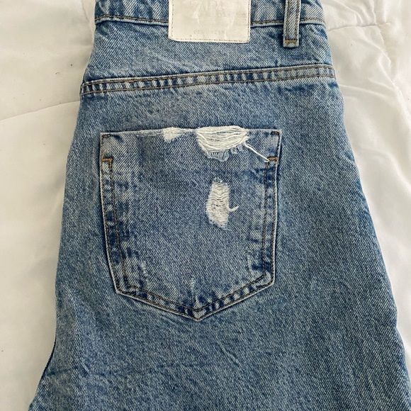 Zara High Waisted Vintage Jeans - Picture 4 of 6